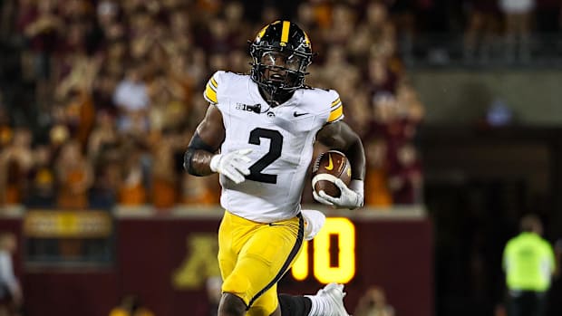 Iowa Hawkeyes running back Kaleb Johnson