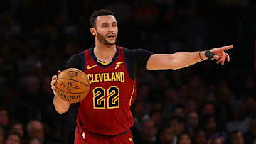 Cleveland Cavaliers v New York Knicks