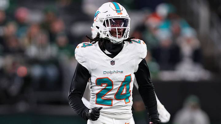Miami Dolphins CB Cam Smith