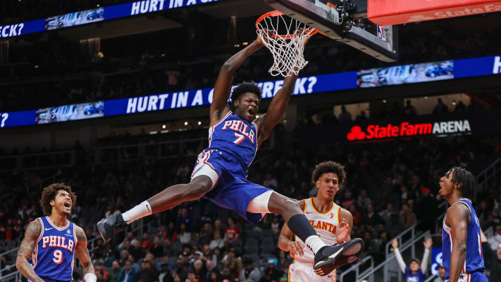 Jan 10, 2024; Atlanta, Georgia, USA; Philadelphia 76ers center Mo Bamba (7) dunks against the Atlanta Hawks in the second quarter at State Farm Arena. Mandatory Credit: Brett Davis-USA TODAY Sports