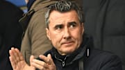 Le Président du RCSA, Marc Keller remplace Mathieu Le Scornet par Frederic Antonetti sur le banc du club. 