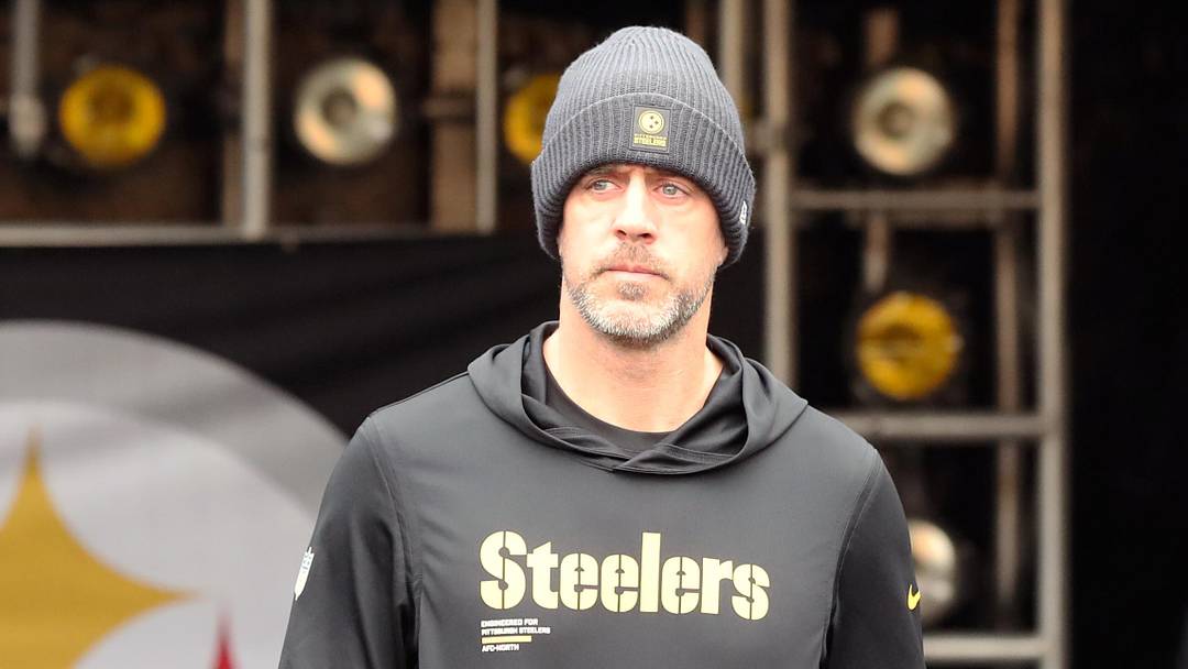 Pittsburgh Steelers quarterback Aaron Rodgers