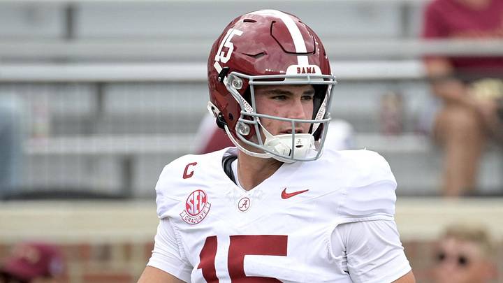 Alabama Crimson Tide quarterback Ty Simpson (15) 