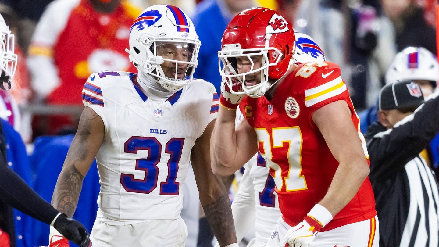 Miami Dolphins Sign Veteran Cornerback Rasul Douglas
