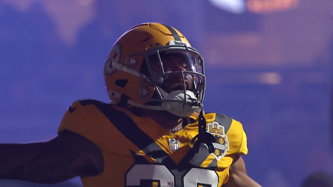 Pittsburgh Steelers running back Jaylen Warren