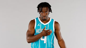Charlotte Hornets, Sion James