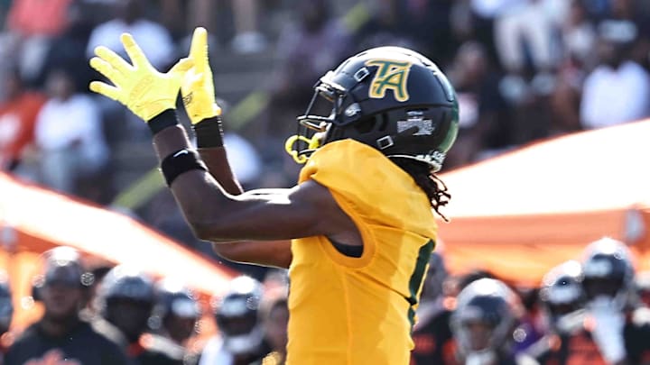 Cincinnati-area receiver Lorenzo McMullen may be waiting on Ohio State's offer before setting a recruiting decision date