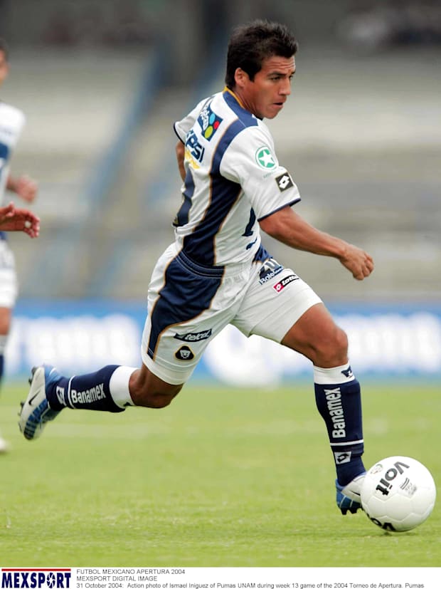 Ismael Íñiguez con Pumas en el Apertura 2004