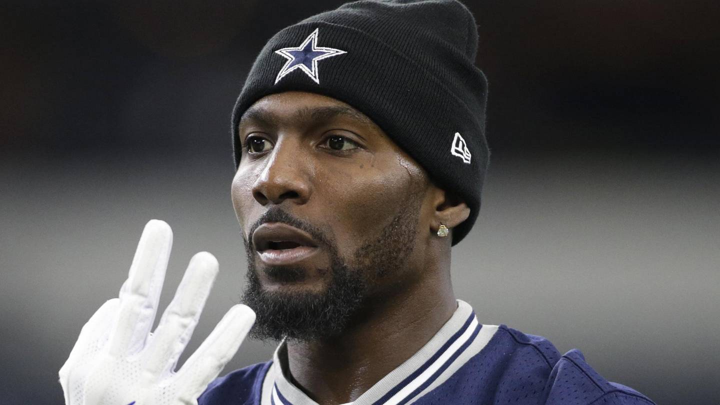 Dez Bryantは、Miami Dolphins Training CampでクインEwersの疑いを通知します
