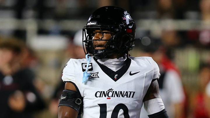 Sep 28, 2024; Lubbock, Texas, USA;  Cincinnati Bearcats defensive safety Derrick Canteen (10) looks to the sideline in the first half during the game against the Texas Tech Red Raiders at Jones AT&T Stadium and Cody Campbell Field. Mandatory Credit: Michael C. Johnson-Imagn Images