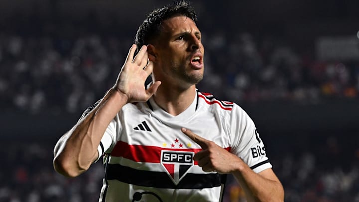 Calleri pode ser um dos titulares do São Paulo contra o Santos pelo Paulistão Calleri pode ser um dos titulares do São Paulo contra o Santos pelo Paulistão