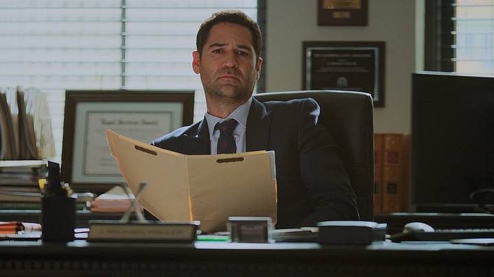 The Lincoln Lawyer. Manuel Garcia-Rulfo as Mickey Haller in episode 308 of The Lincoln Lawyer. 
