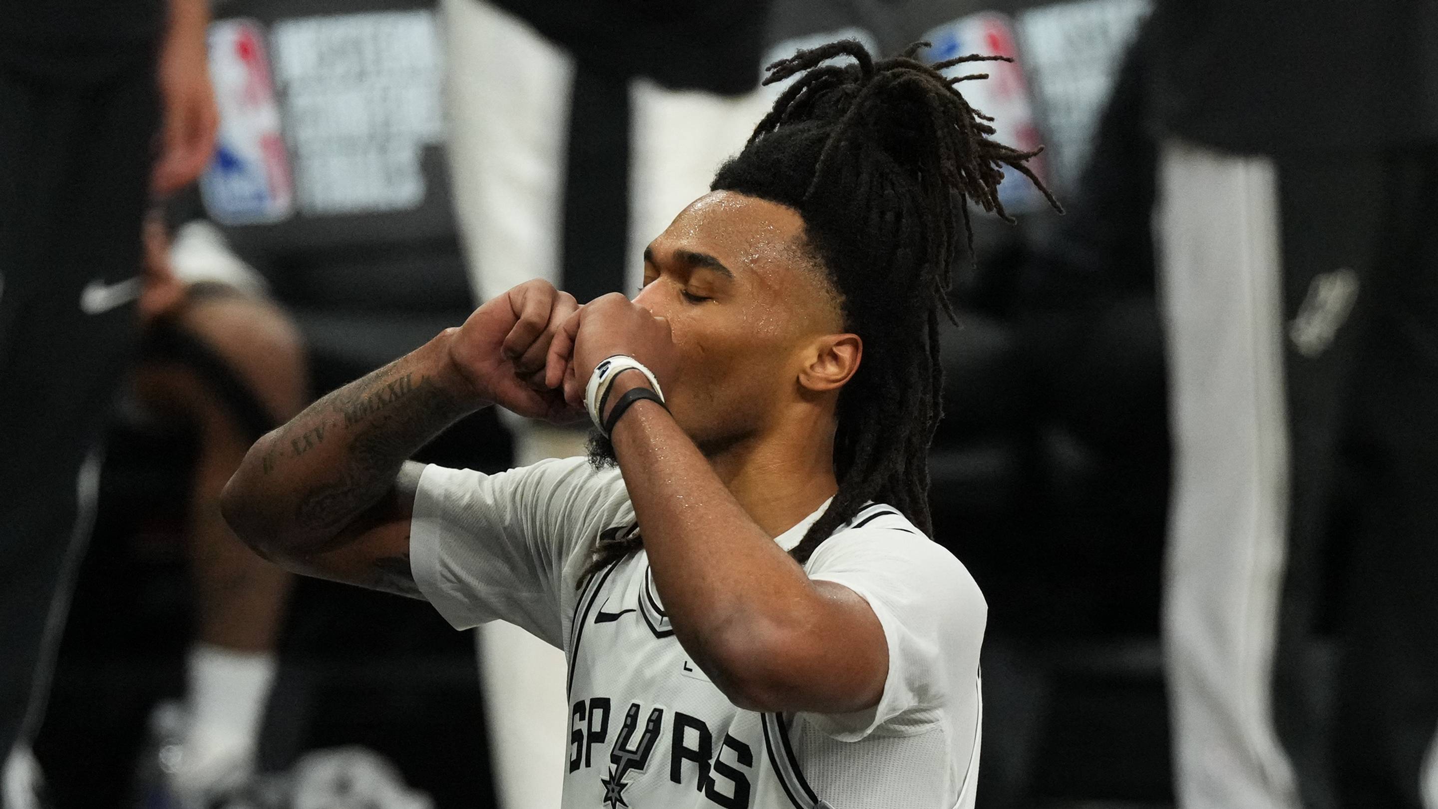 Spurs need to provide guardrails for Stephon Castle’s leap to two-way stardom