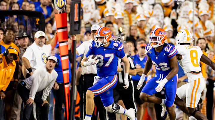 Sep 16, 2023; Gainesville, Florida, USA; Florida Gators tight end Jonathan Odom (87) runs with the ball during the first half against the Tennessee Volunteers at Ben Hill Griffin Stadium. Mandatory Credit: Matt Pendleton-Imagn Images