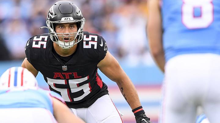 Oct. 29, 2023; Nashville, Tennessee, USA; Atlanta Falcons linebacker Kaden Elliss (55) sneaks a peek against the Tennessee Titans during the first half at Nissan Stadium. Mandatory Credit: Steve Roberts-Imagn Images