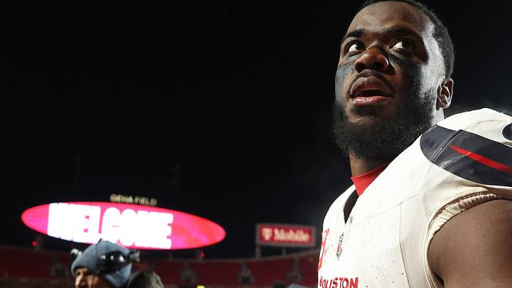Houston Texans linebacker Azeez Al-Shaair