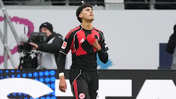 Ayoube Amaimouni-Echghouyab bejubelt sein Tor gegen Gladbach