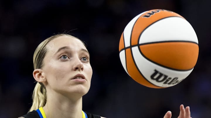 Dallas Wings guard Paige Bueckers prepares to take a free throw against the Golden State Valkyries.