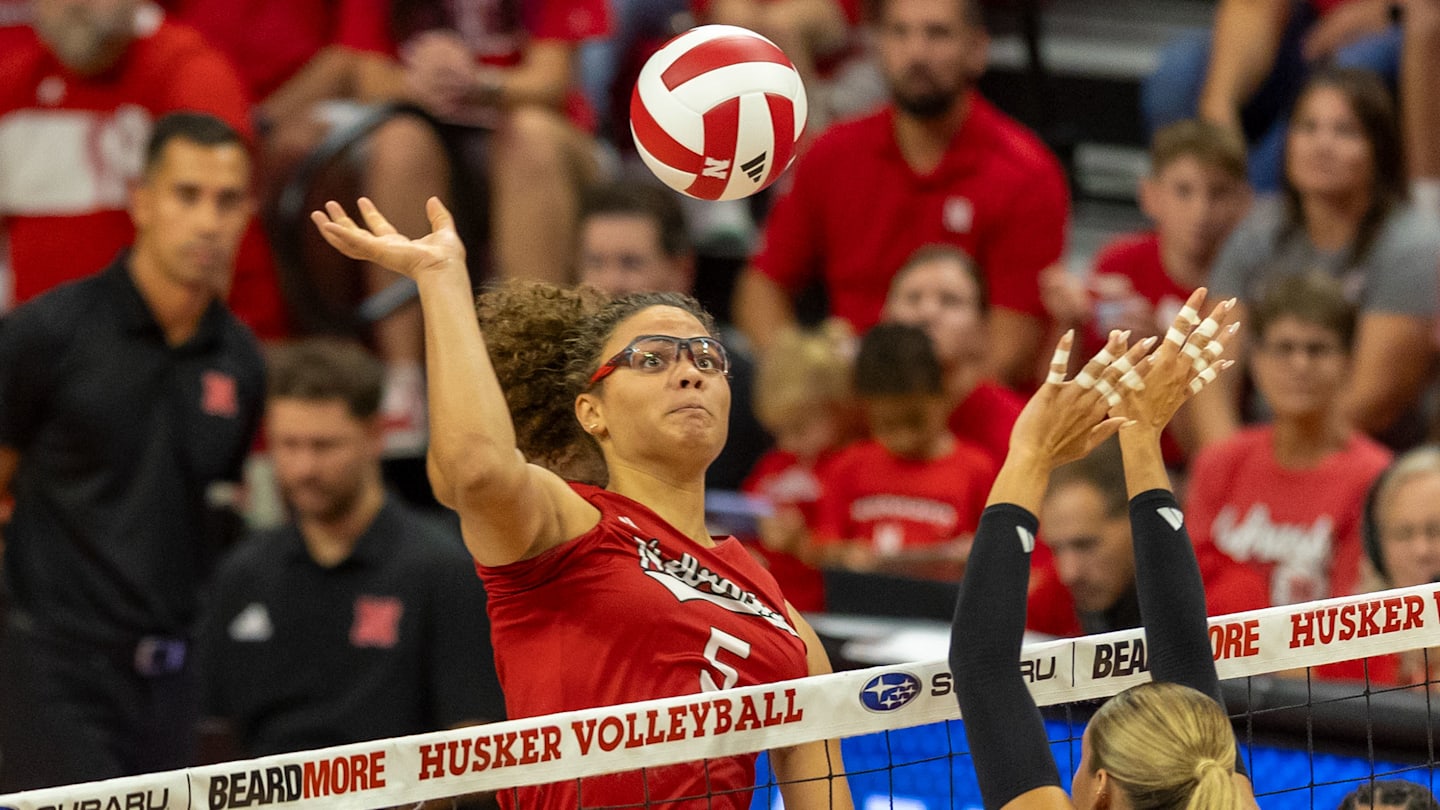 Red Tops White in Nebraska Volleyball Scrimmage: Recap, Concessions Prices, Photos