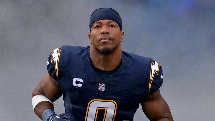 Oct 23, 2025; Inglewood, California, USA;  Los Angeles Chargers linebacker Daiyan Henley (0) is introduced for the game against the Minnesota Vikings at SoFi Stadium. Mandatory Credit: Jayne Kamin-Oncea-Imagn Images