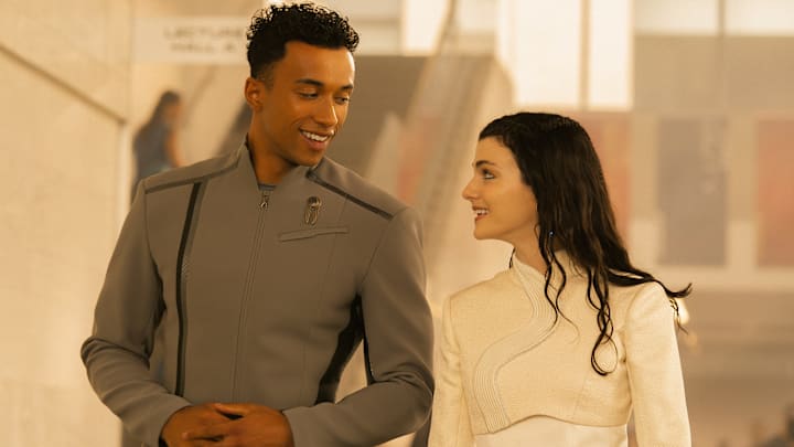 L-R: Sandro Rosta as Caleb Mir and Zoë Steiner as Tarima Sadal in Star Trek: Starfleet Academy, episode 2, season 1, streaming on Paramount+, 2025. Photo Credit: John Medland/Paramount+.