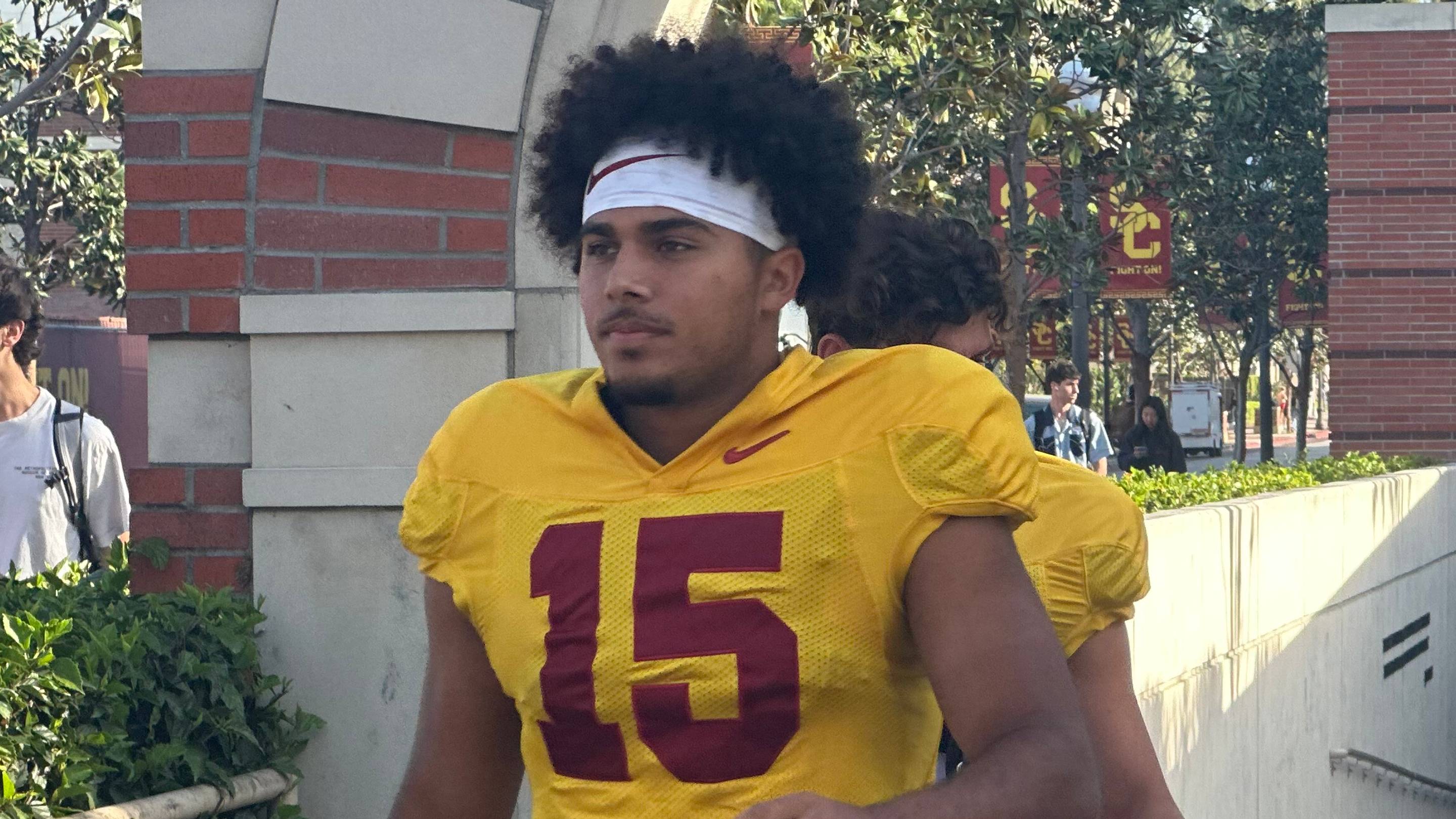 USC Trojans freshman quarterback Jonas Williams