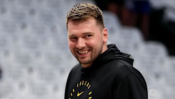 Los Angeles Lakers v Dallas Mavericks