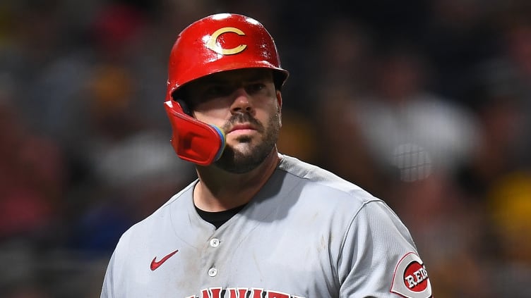 Cincinnati Reds infielder Mike Moustakas