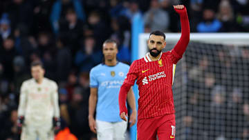 Salah vive temporada iluminada no Liverpool