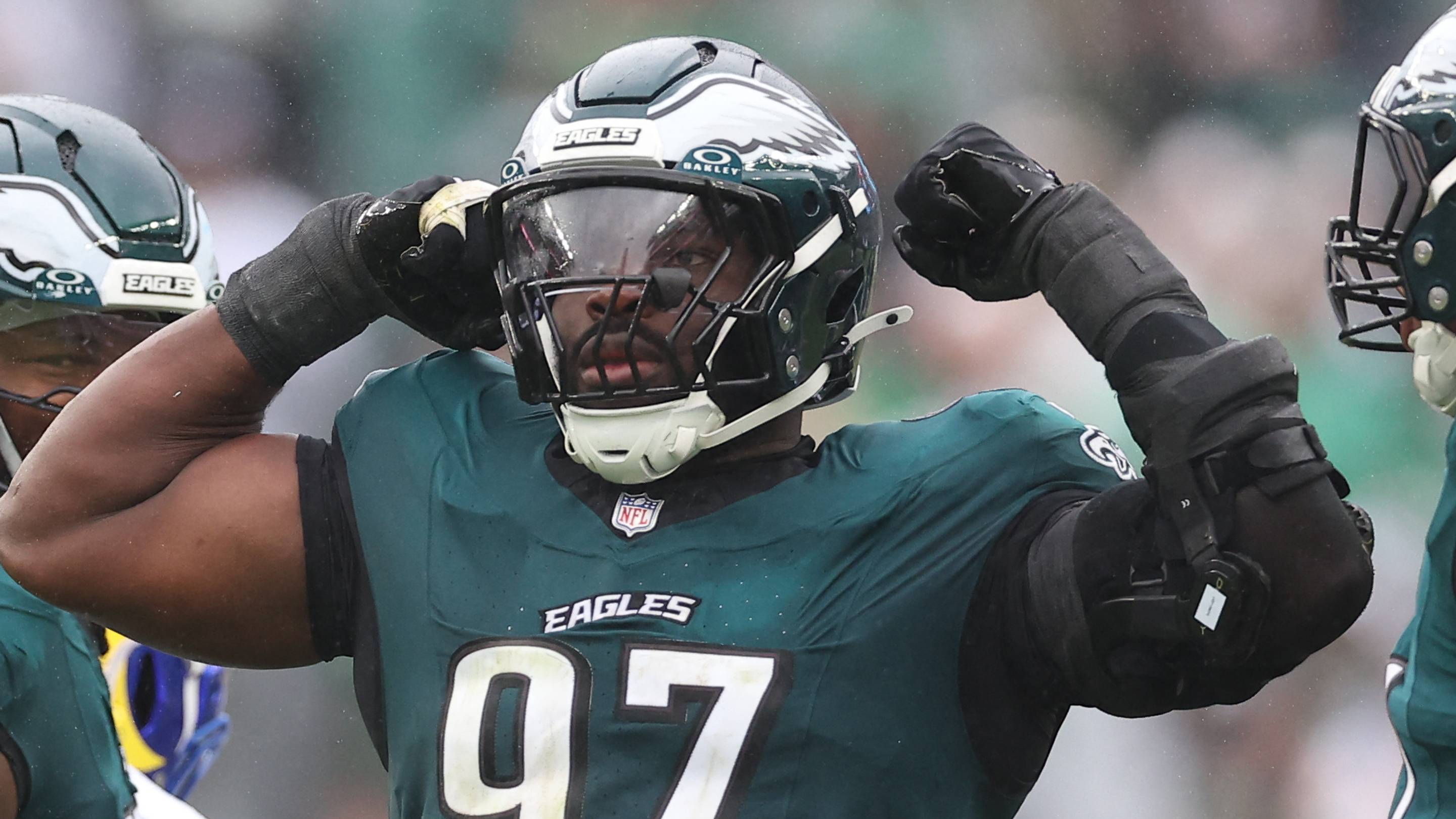 Jaguars have every reason to call Eagles about a trade for Moro Ojomo