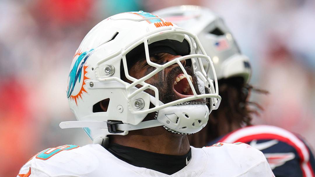 Miami Dolphins linebacker Jordyn Brooks