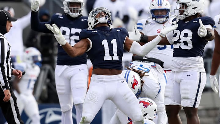 Penn State Nittany Lions defensive end Abdul Carter (11)