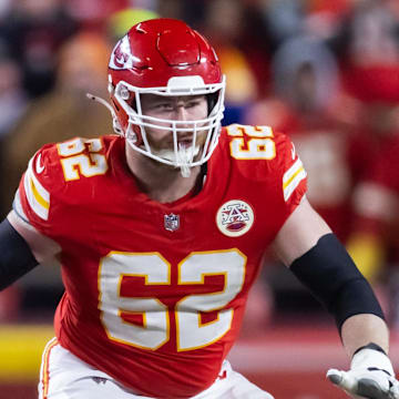 Kansas City Chiefs guard Joe Thuney gets ready for a play.