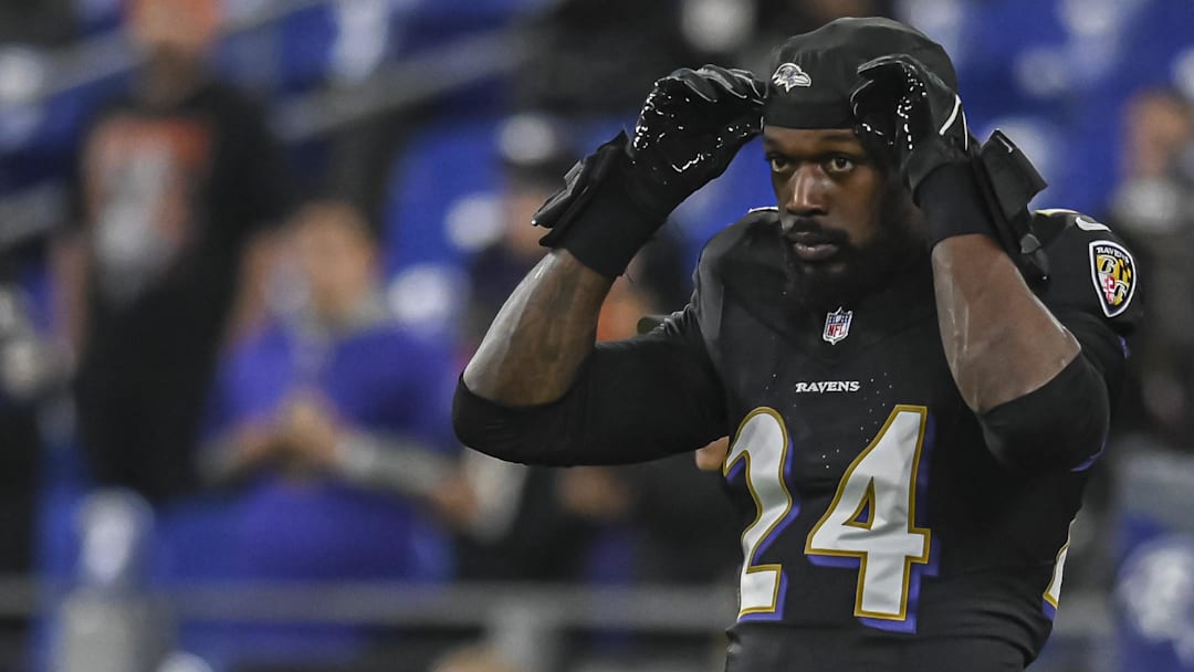 Nov 16, 2023; Baltimore, Maryland, USA;  Baltimore Ravens linebacker Jadeveon Clowney (24) before the game against Cincinnati Bengals at M&T Bank Stadium. Mandatory Credit: Tommy Gilligan-Imagn Images