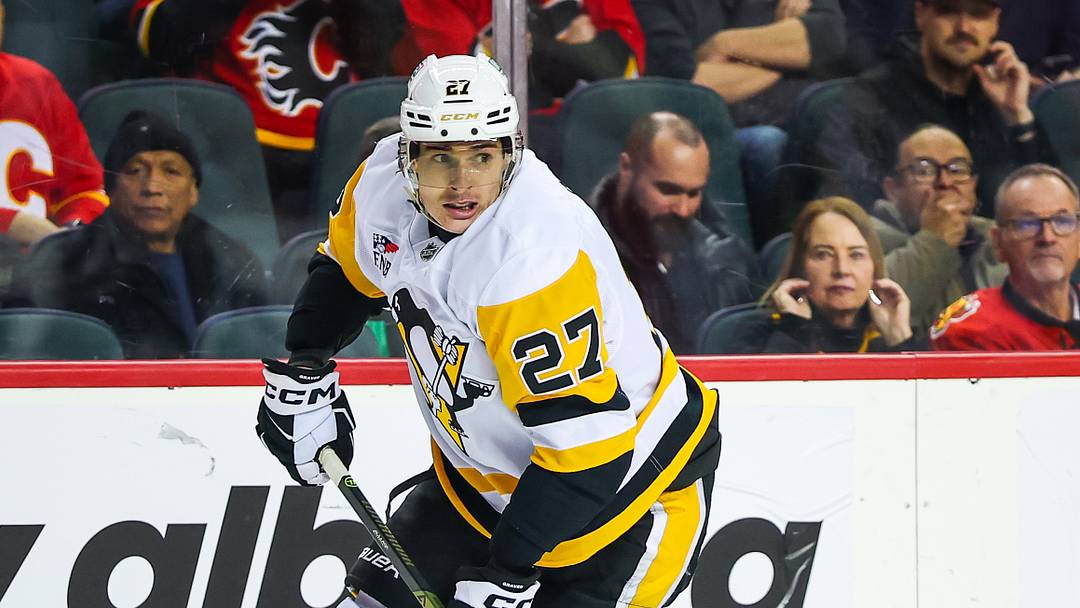 Pittsburgh Penguins defenseman Ryan Graves Pittsburgh Penguins defenseman Ryan Graves