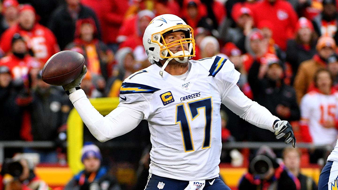 Philip Rivers Retires as Charger After 17 NFL Seasons