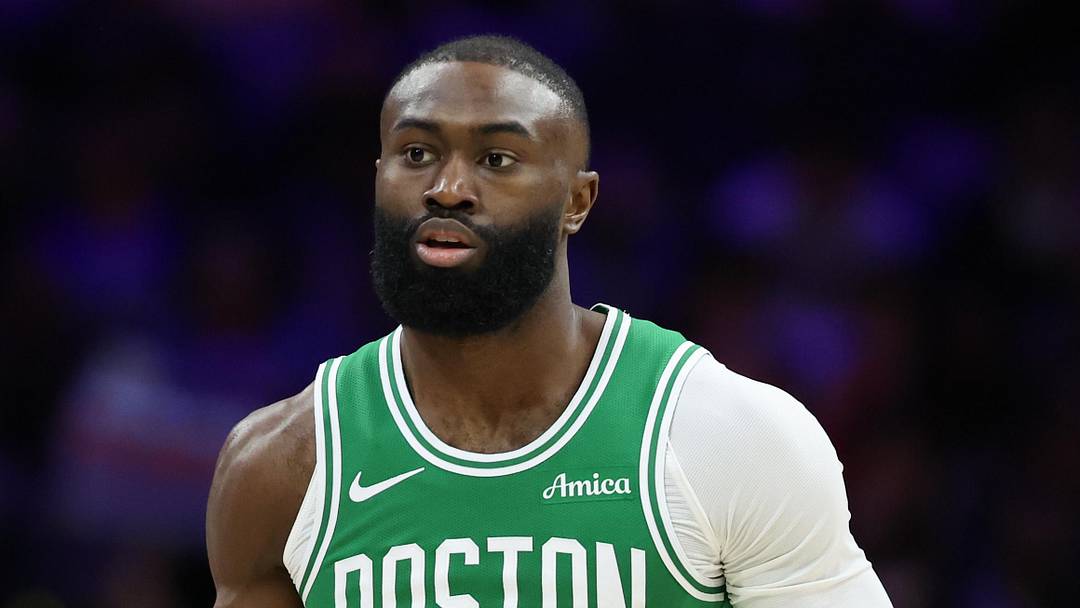 Boston Celtics guard Jaylen Brown (7).