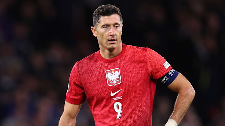 Lewandowski limped off injured