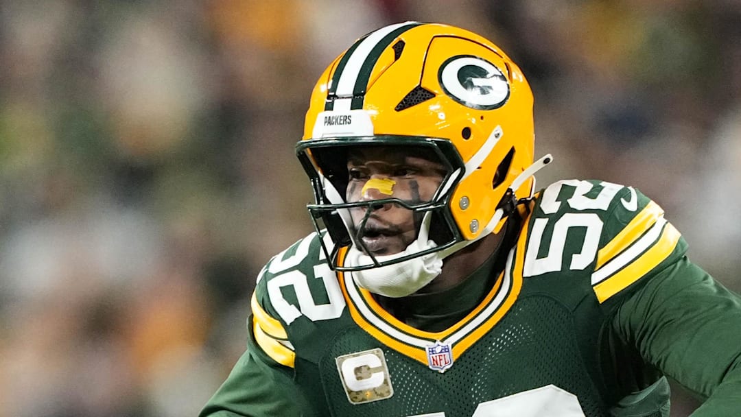 Green Bay Packers defensive end Rashan Gary rushes the passer against the Eagles.