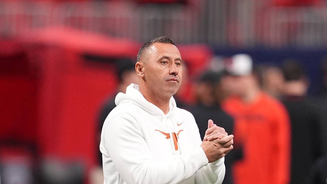Texas Longhorns head coach Steve Sarkisian