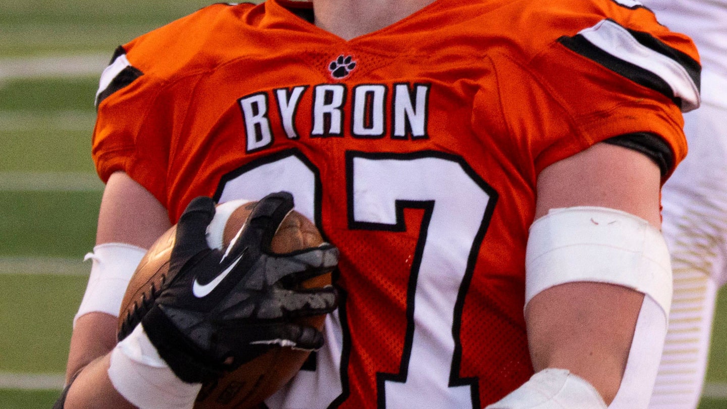 Illinois high school football final scores, results — August 28, 2025