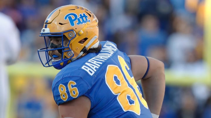 Oct 8, 2022; Pittsburgh, Pennsylvania, USA; Pittsburgh Panthers tight end Gavin Bartholomew (86) Oct 8, 2022; Pittsburgh, Pennsylvania, USA; Pittsburgh Panthers tight end Gavin Bartholomew (86)