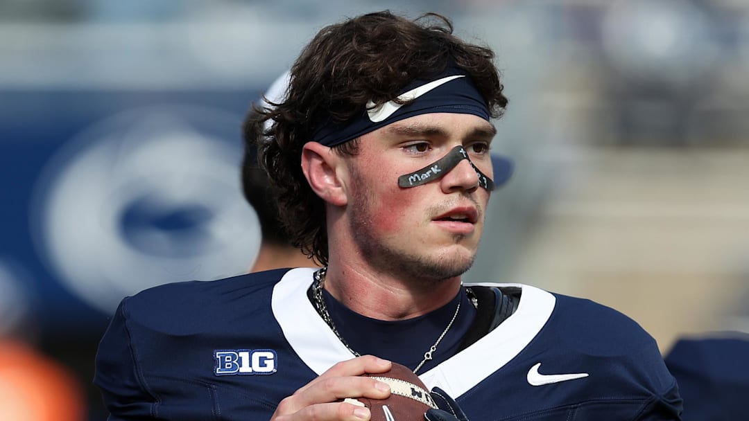 Penn State Nittany Lions quarterback Drew Allar (15)