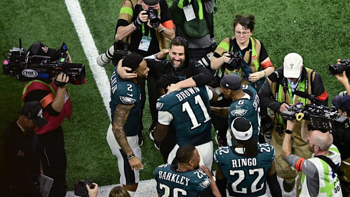 The Eagles clinched their second Super Bowl title with a 40–22 win over the Chiefs in New Orleans.