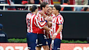 Cade Cowell, Teun Wilke, Daniel Flores y José Castillo celebran el gol del Rebaño Sagrado