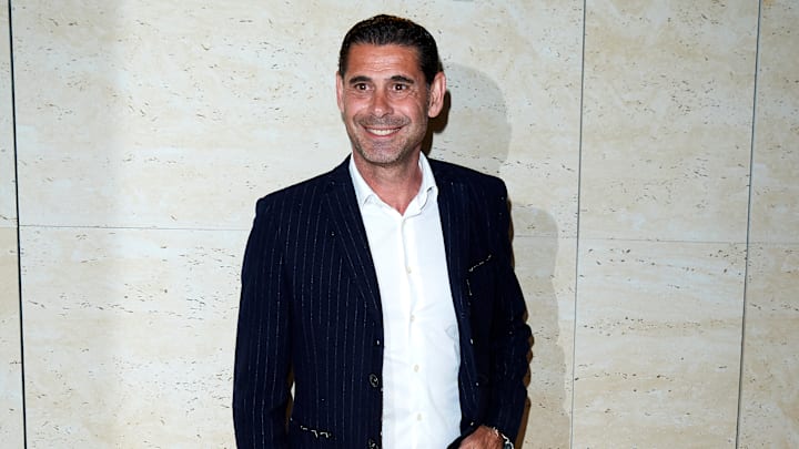 Fernando Hierro será presentado con Chivas Fernando Hierro será presentado con Chivas