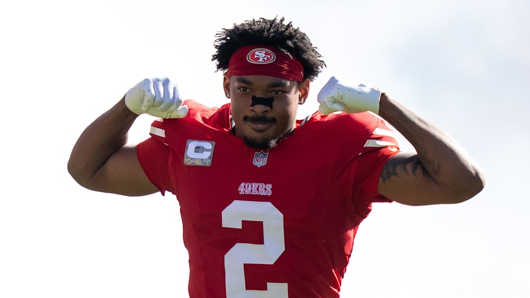 San Francisco 49ers cornerback Deommodore Lenoir (2)