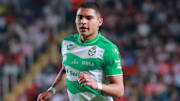 El delantero Stephano Carrillo de Santos Laguna fue vendido al Feyenoord Rotterdam de los Países Bajos.