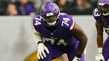 Minnesota Vikings LT Cam Robinson