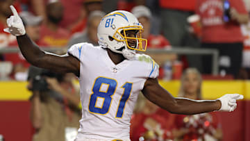Los Angeles Chargers v Kansas City Chiefs